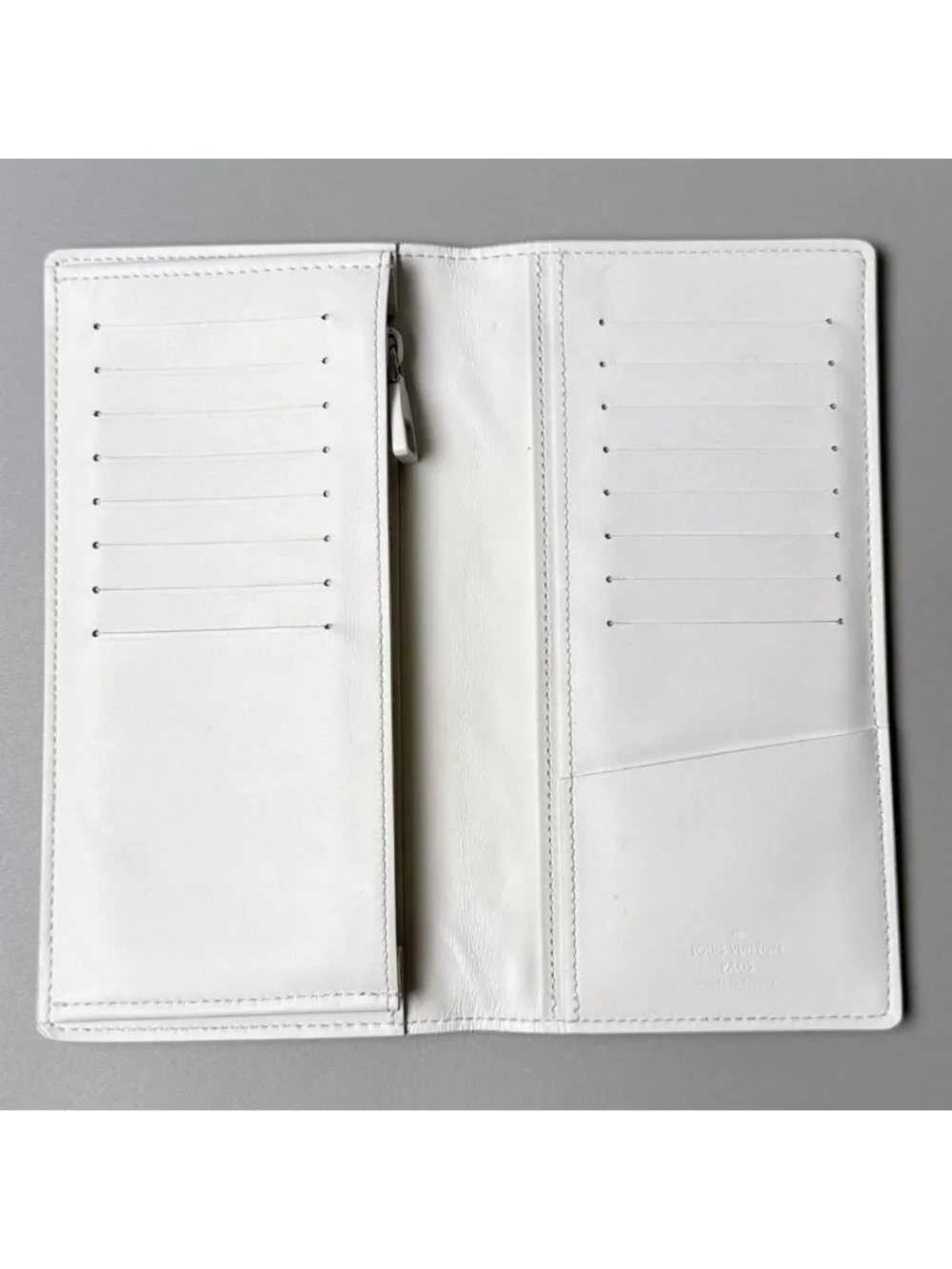 Louis Vuitton Taurillon Portefeuille Brazza NM Wallet